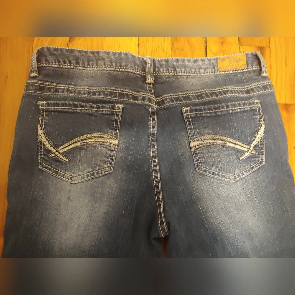 B2G1 FREE! Flare Reign Sandblasted Short Jeans - Picture 9 of 10